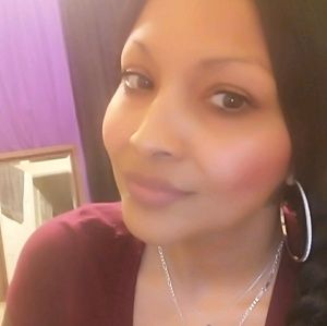 Meet your Posher, Gloria